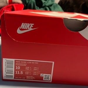 nike dunks panda- never worn brand new